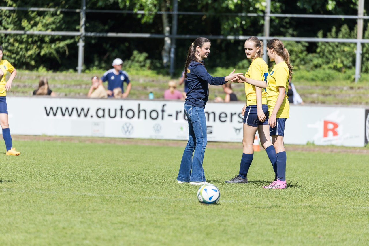 Bild 750 - Loewinnen Cup